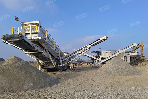 crawler-mounted screening plant